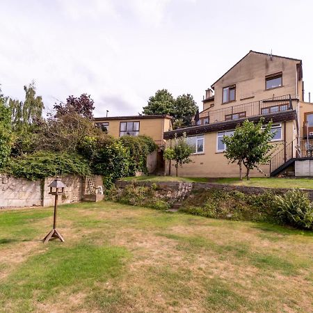 Pass The Keys One Bed Flat With Stunning Views And Free Parking Apartment Bath Luaran gambar