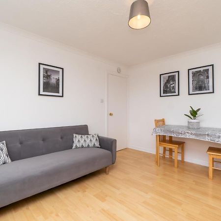 Pass The Keys One Bed Flat With Stunning Views And Free Parking Apartment Bath Luaran gambar