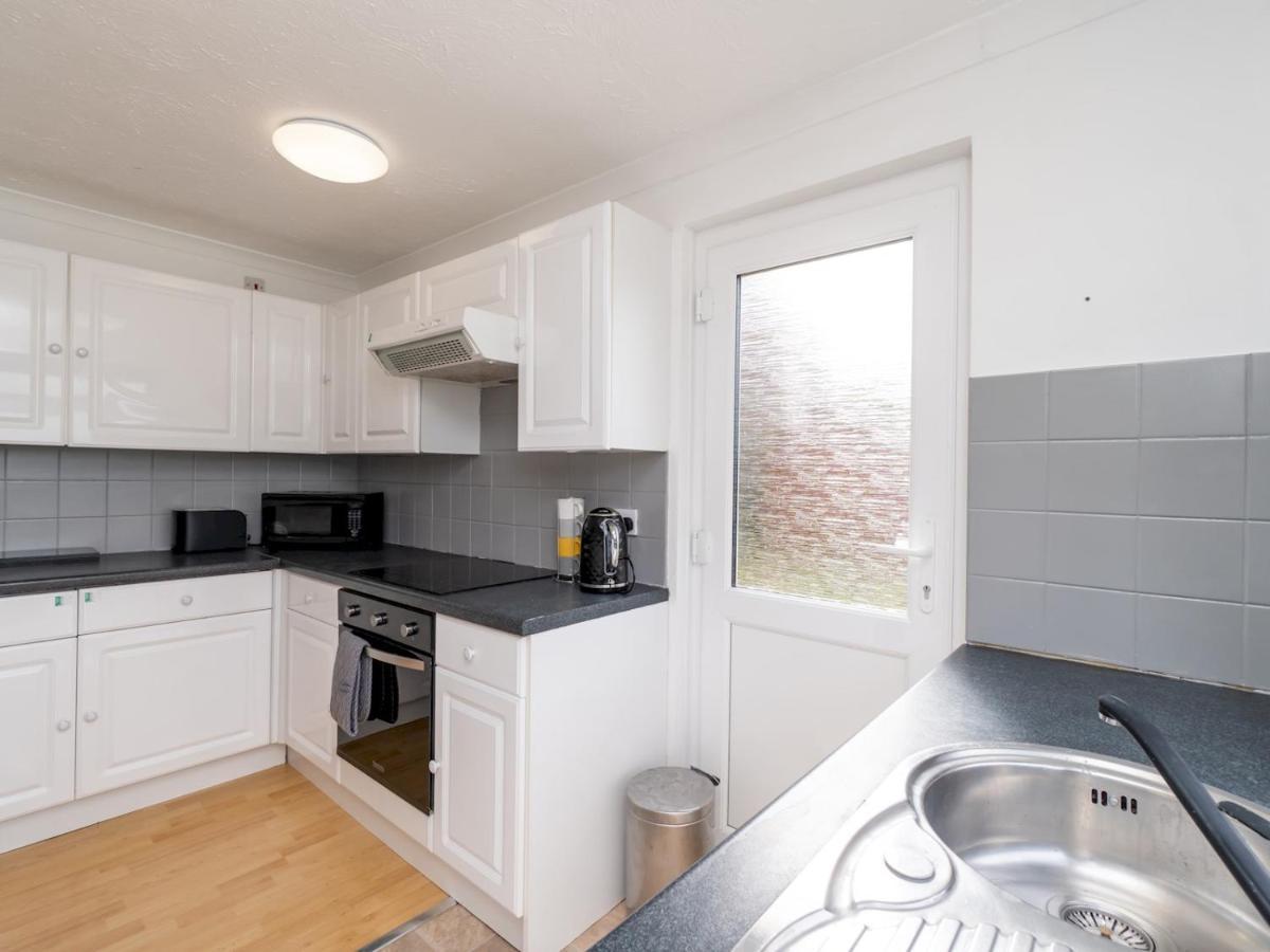 Pass The Keys One Bed Flat With Stunning Views And Free Parking Apartment Bath Luaran gambar