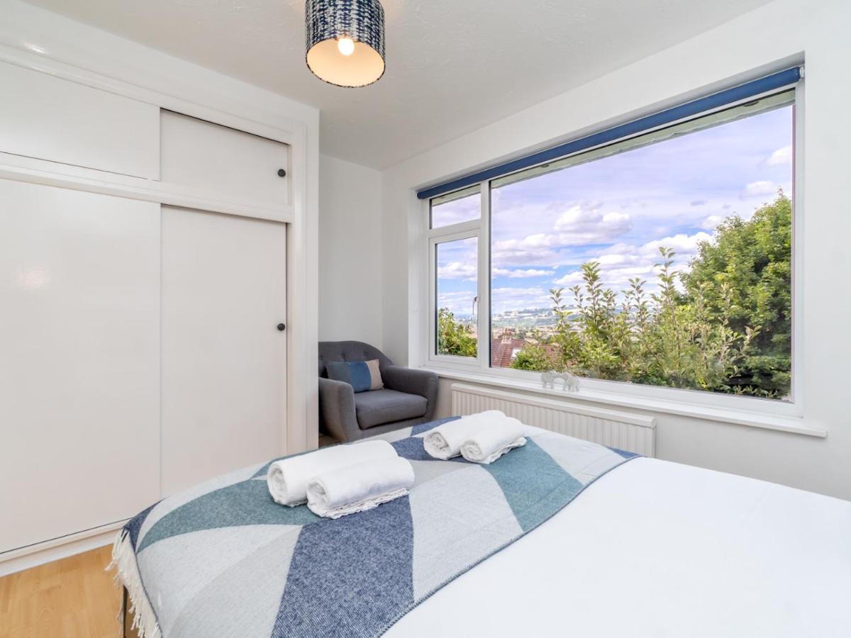 Pass The Keys One Bed Flat With Stunning Views And Free Parking Apartment Bath Luaran gambar